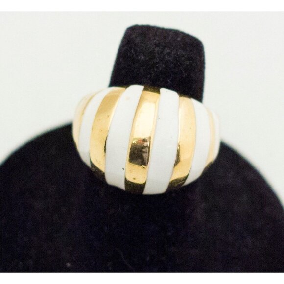 Size 5 3/4, Mid Century Ring, Gold Ring, White Ring, Vintage Ring - Picture 2 of 3